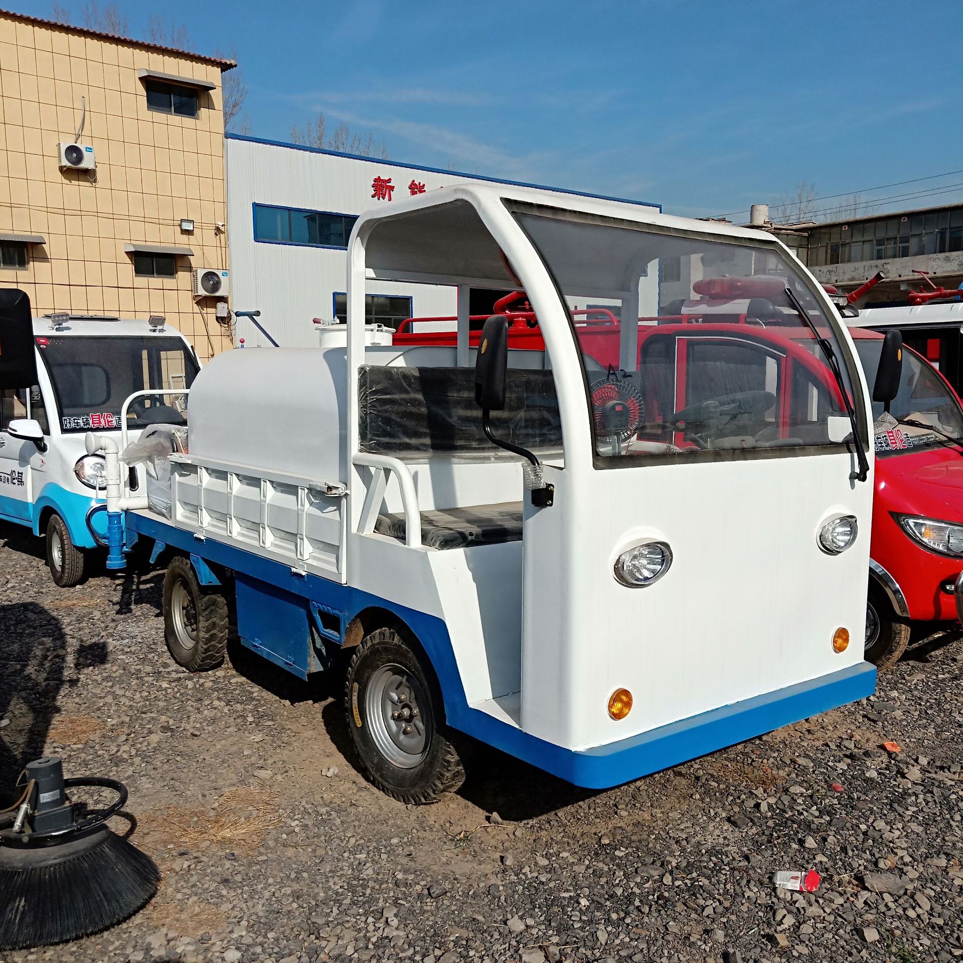 电动四轮雾炮洒水车小型电动工地除尘抑尘喷洒车小型洒水车厂家定制