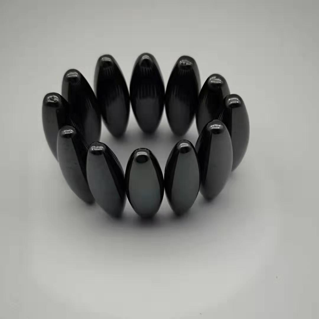 2元30入精美橄榄球响磁 形状吸磁儿童学生 吊板玩具 学校周边热卖