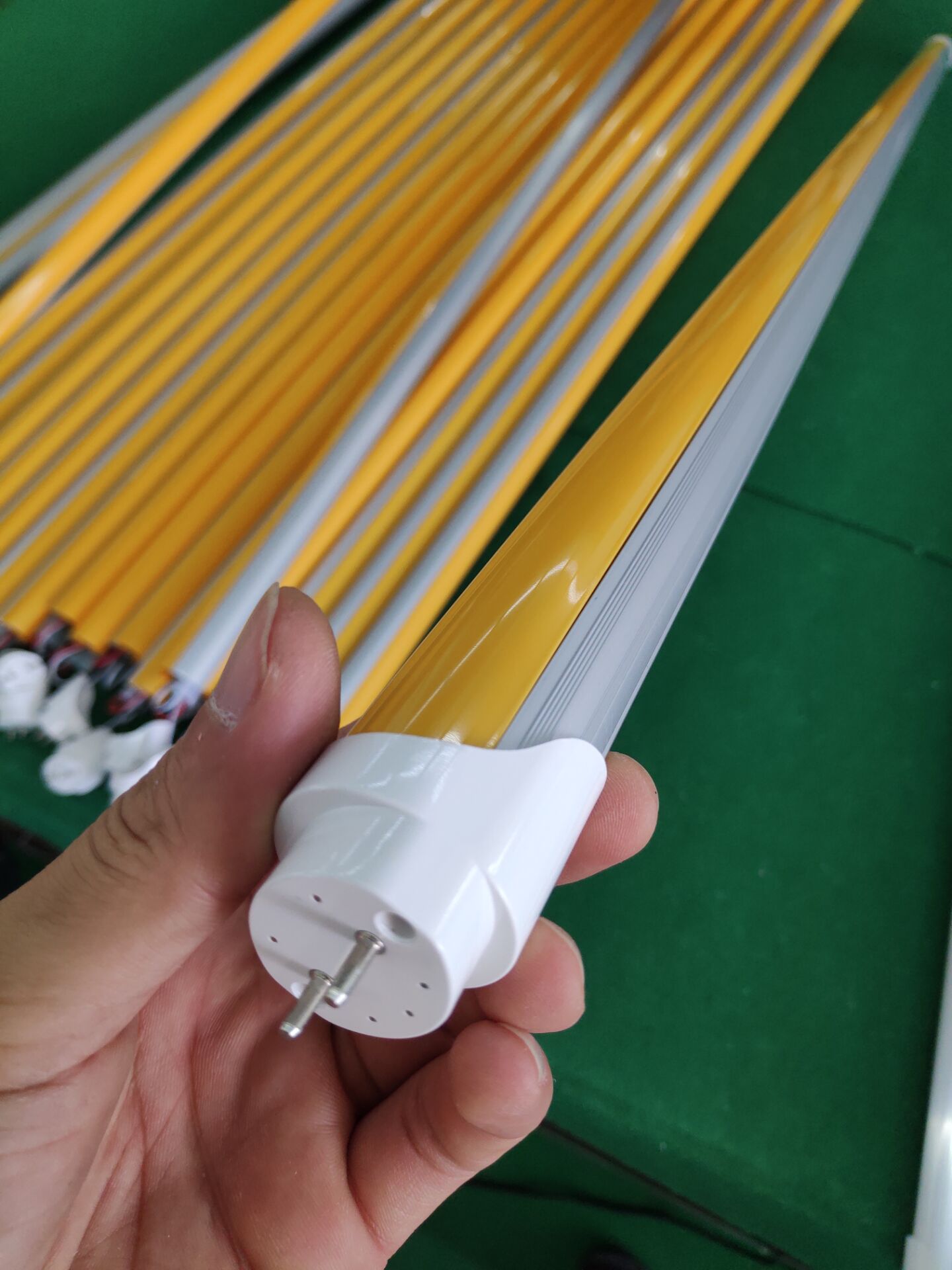 厂家批发 t8灯管黄色pc罩 印刷厂 胶水厂抗uv黄光灯管