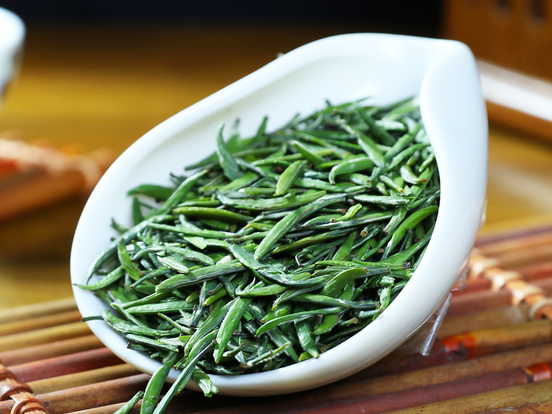 散装称重今年新茶峨眉山云雾绿茶单芽雨前嫩芽竹叶型青茶开园雀舌