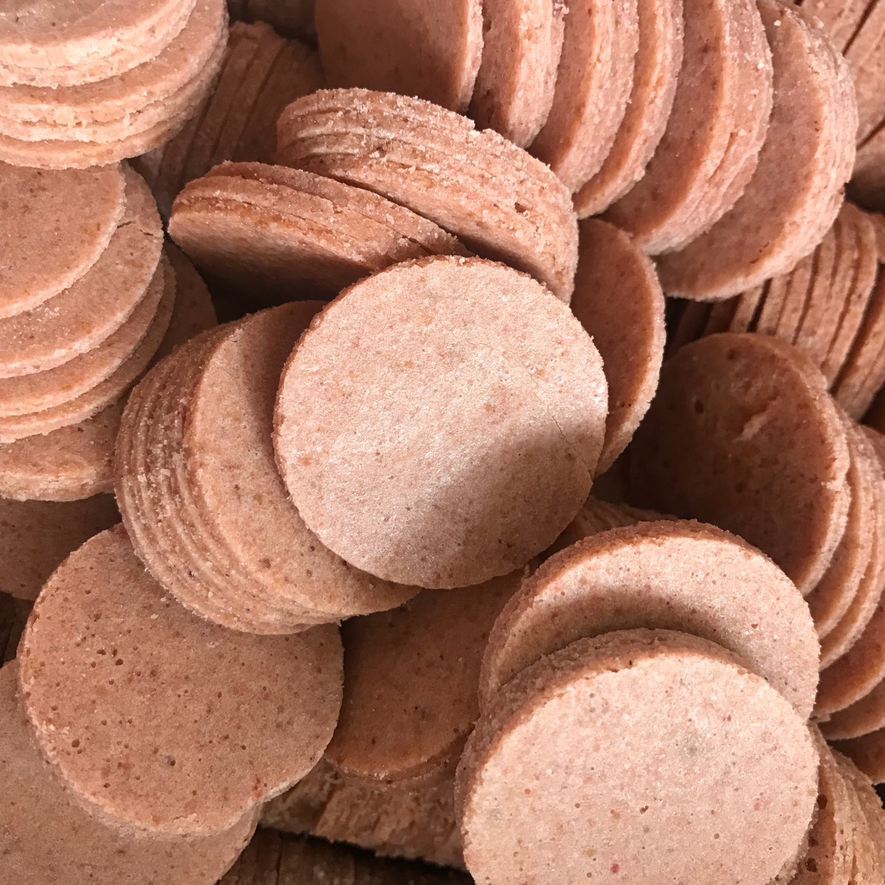 散装批发各类山楂制品山楂片山楂球山楂汉堡整箱起售