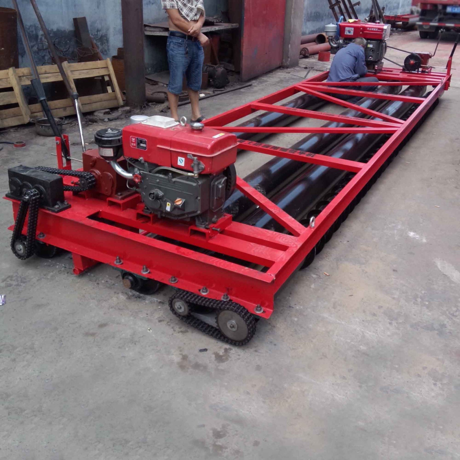 摊铺振平一体机 批发定制三辊轴摊铺机厂家直销