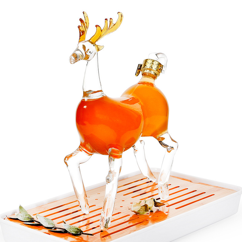 厂家供应梅花小鹿工艺酒瓶500ml玻璃酒瓶动物造型高硼玻璃异形