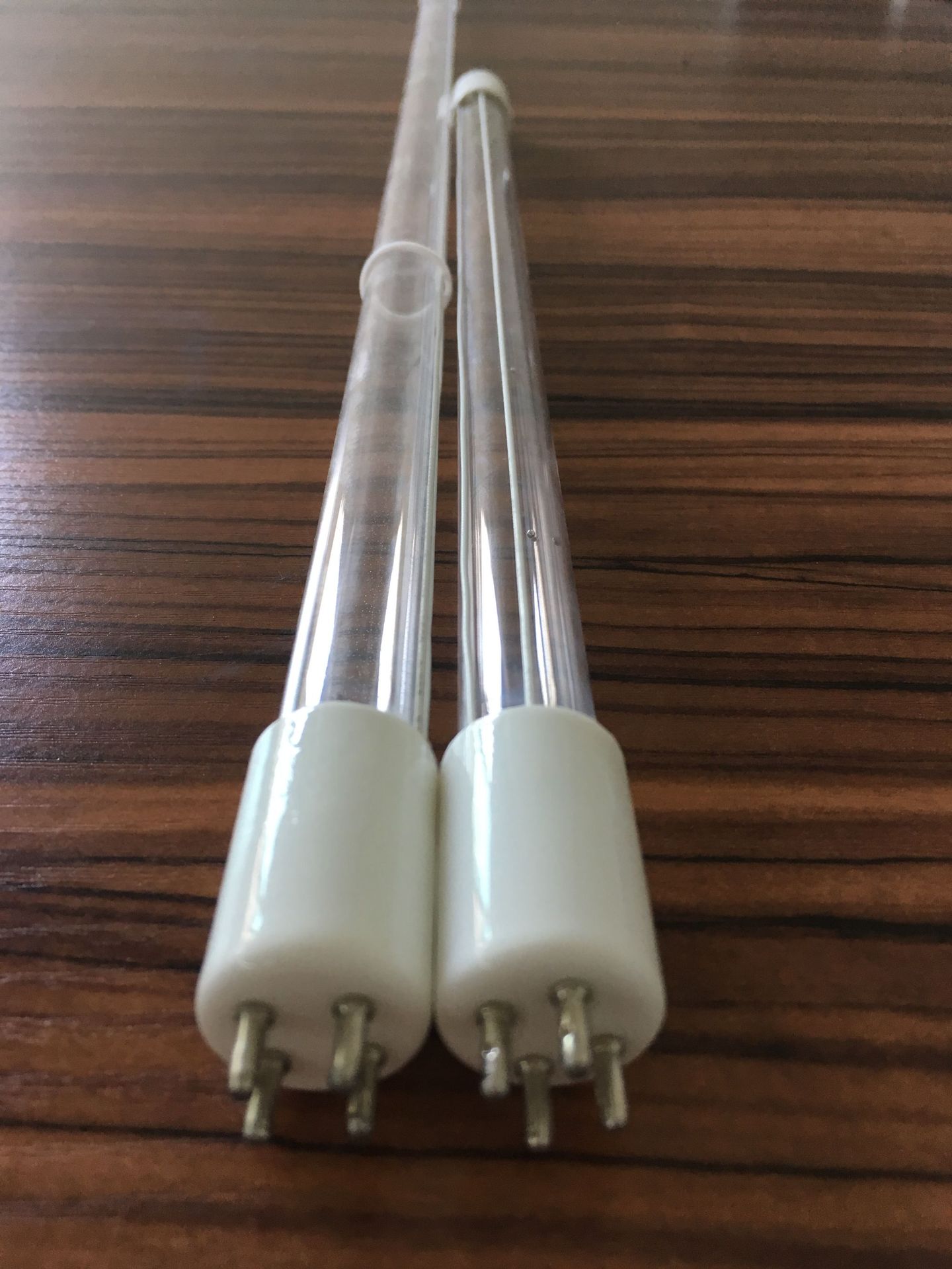 厂家直销订购单端四针超大功率15w紫外线杀菌灯直管uv光解灯