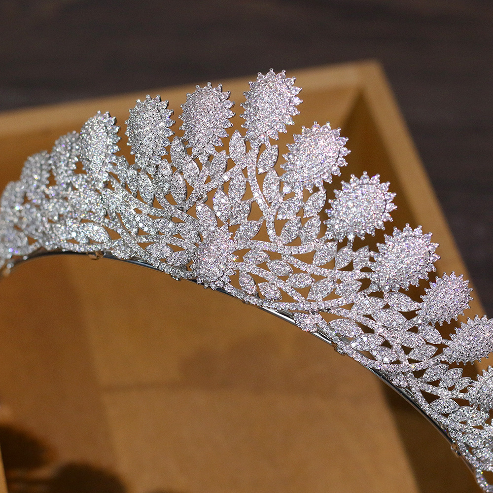 高档微镶全锆石新娘皇冠孔雀头饰结婚婚纱礼服配饰宴会礼首饰