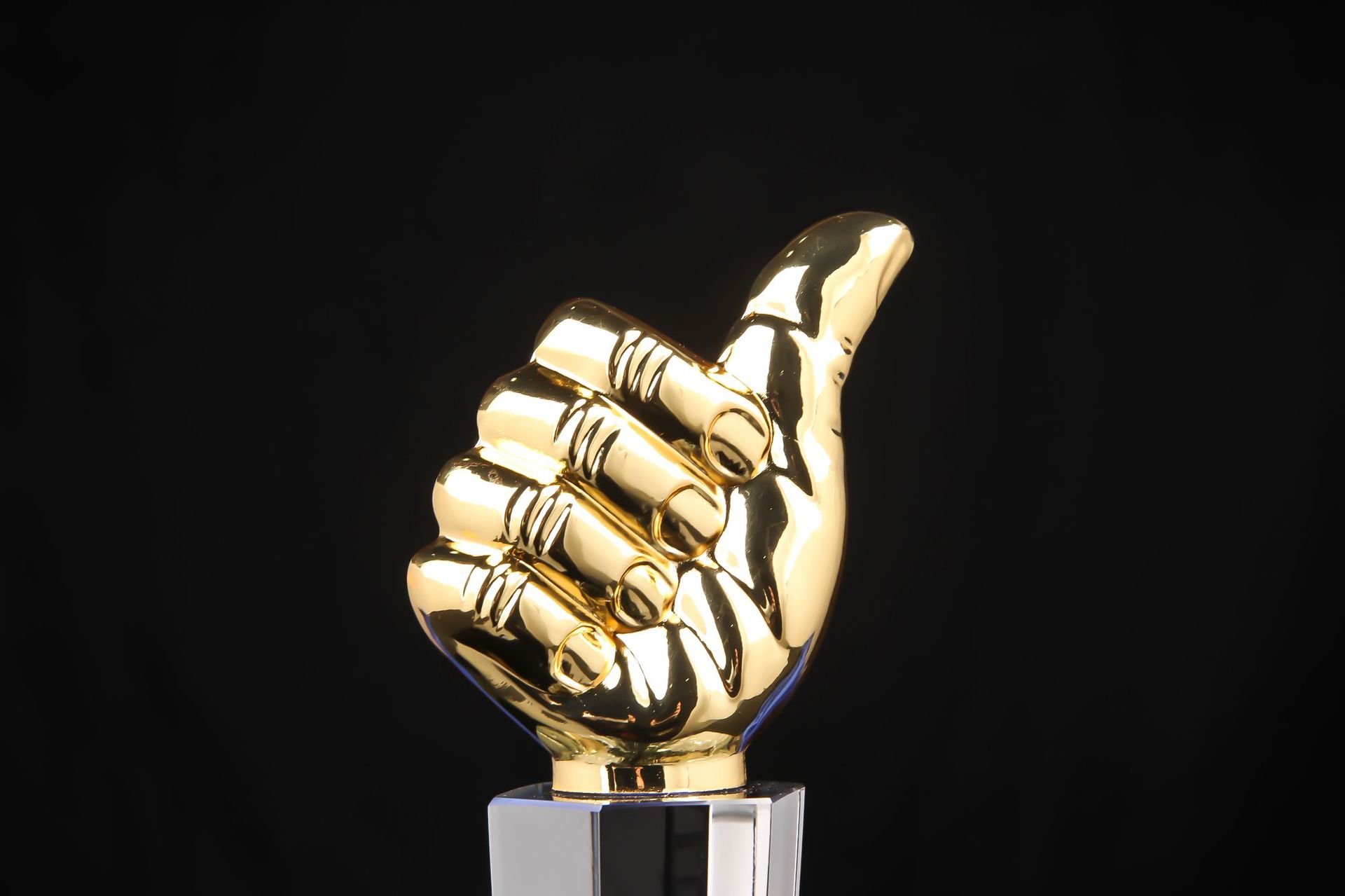 高档创意大拇指金属水晶奖杯奖牌年会优秀员工纪念