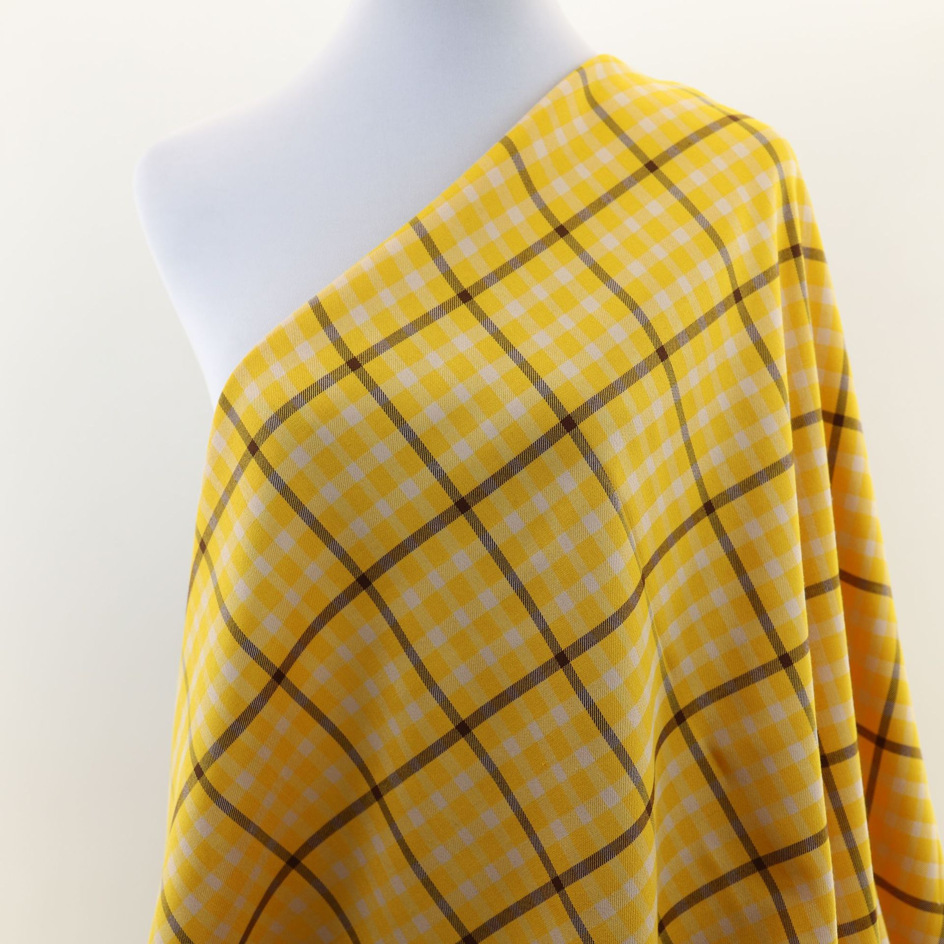 tr弹力色织彩色斜纹格子休闲西装包裙时尚情侣装箱包发饰家纺面料