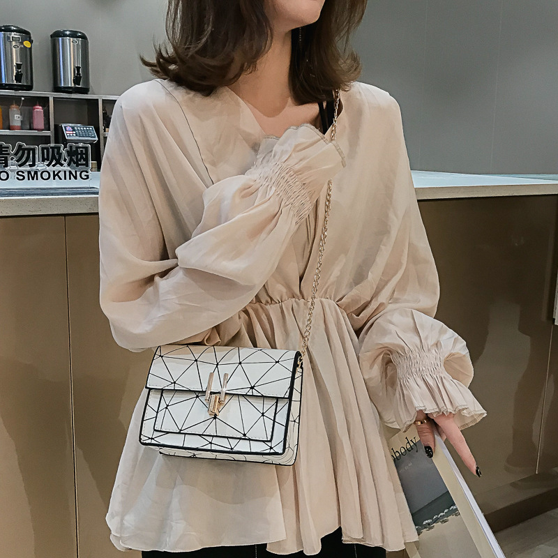 2019 New Patchwork Small Square Bag Fashion Korean Fashion Women's Casual U Lock Laser Shoulder Bag Crossbody Women's Bag