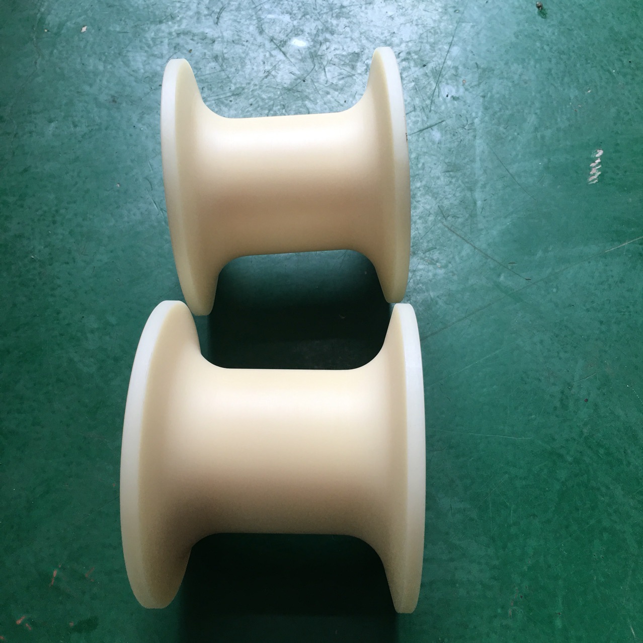 厂家直供 尼龙u型轮 轴承轮 尼龙滑轮 槽轮加工定做质优价廉