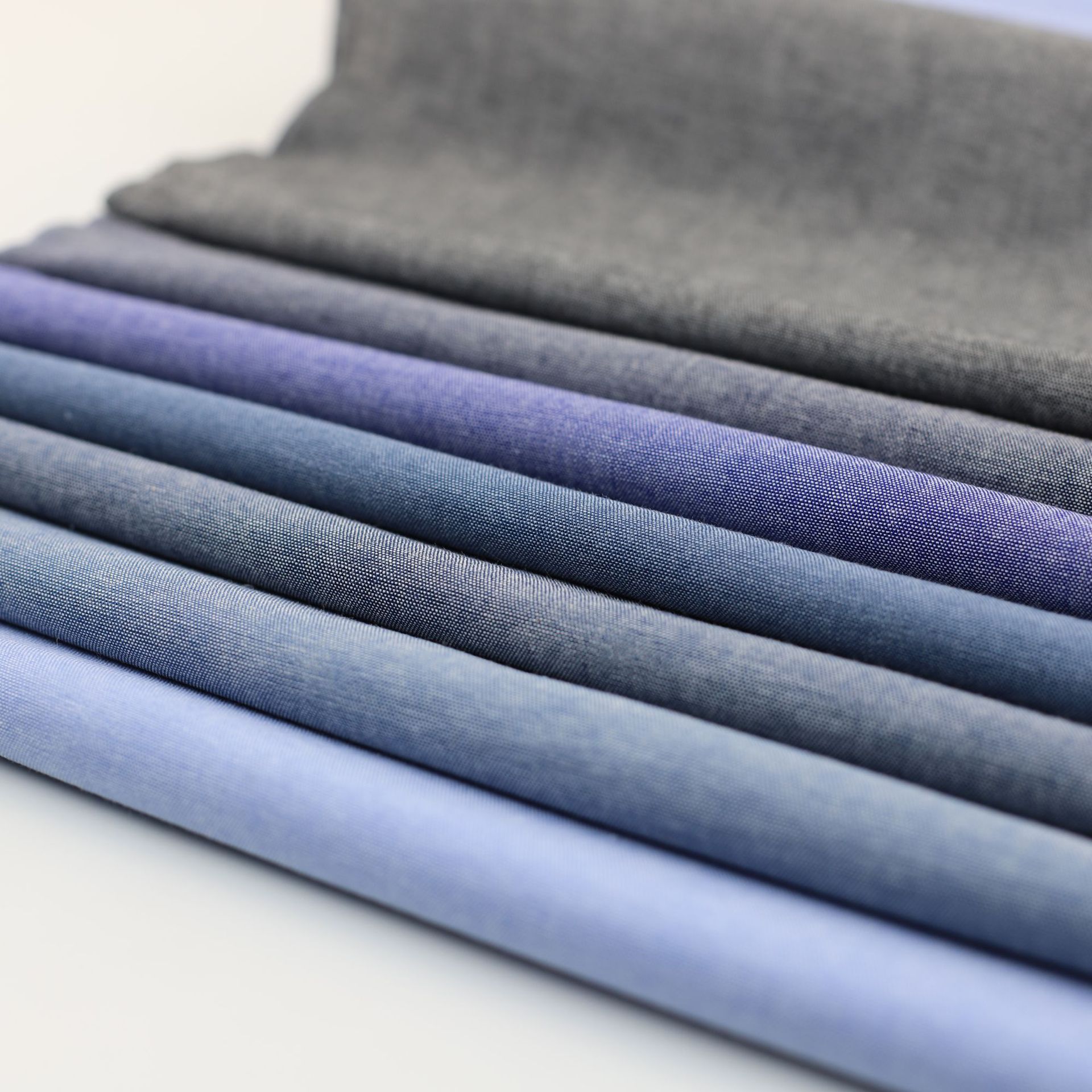 厂家直销全棉色织21支青年布休闲情侣衬衫外套职业工装服饰面料