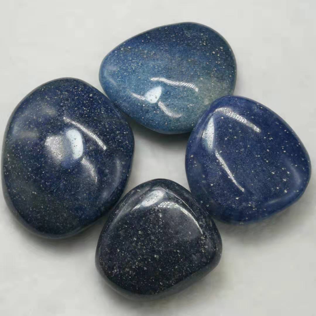 天然蓝沙石把玩 原石打磨 蓝色 不定形 把玩 室内摆设摆件批发