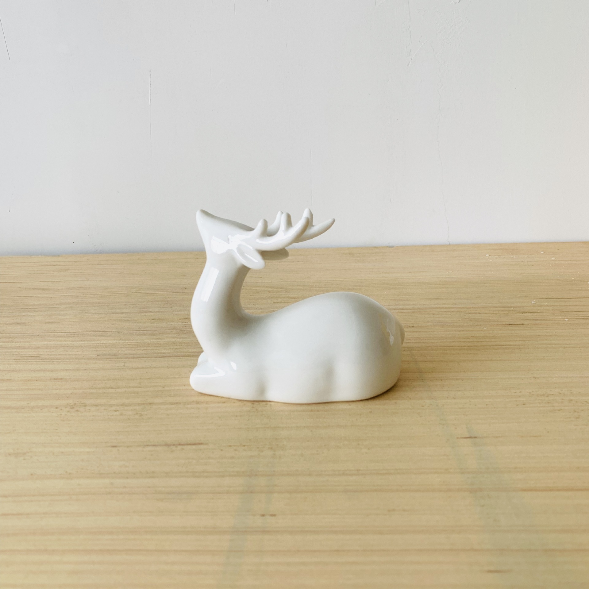 供应陶瓷鹿工艺品 家居情侣鹿摆件 车载一鹿平安鹿摆件5878