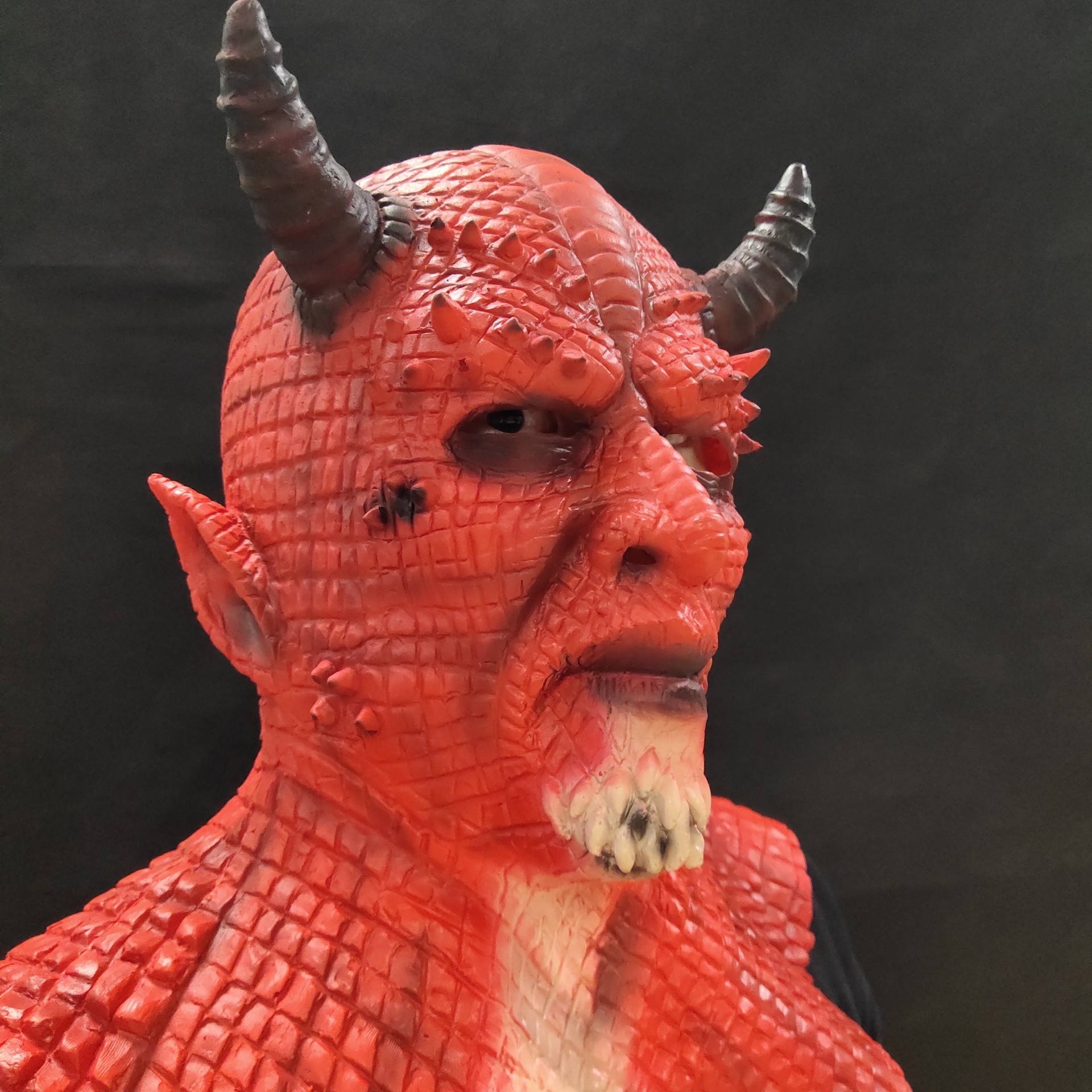 游戏暗黑破坏神恶魔面具 红魔王boss谎言之王belial贝里艾尔头套