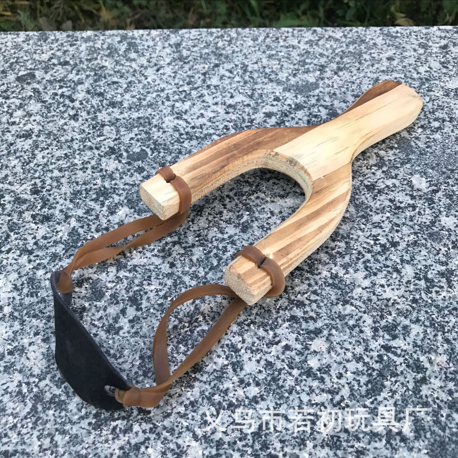 平板实木弹弓竹木工艺品户外射击玩具旅游工艺品景区热销厂家直销