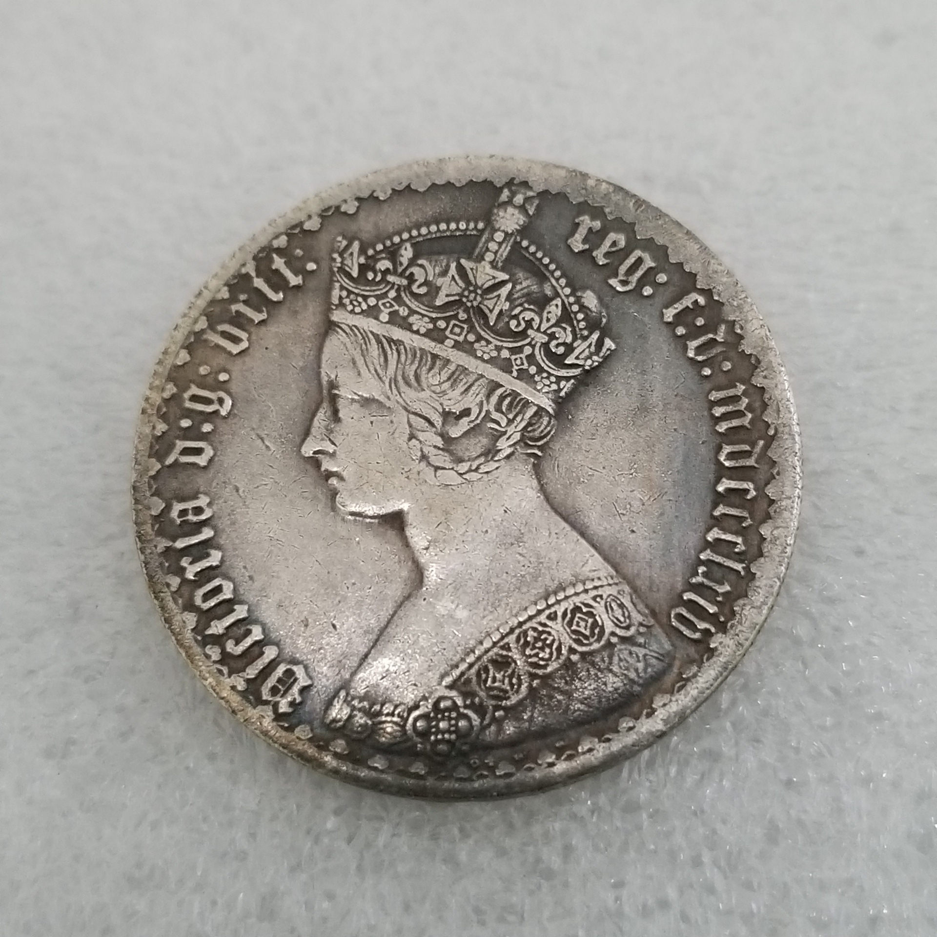 仿古工艺品英国伊丽莎白女王银圆批发外国硬币古玩收藏2075