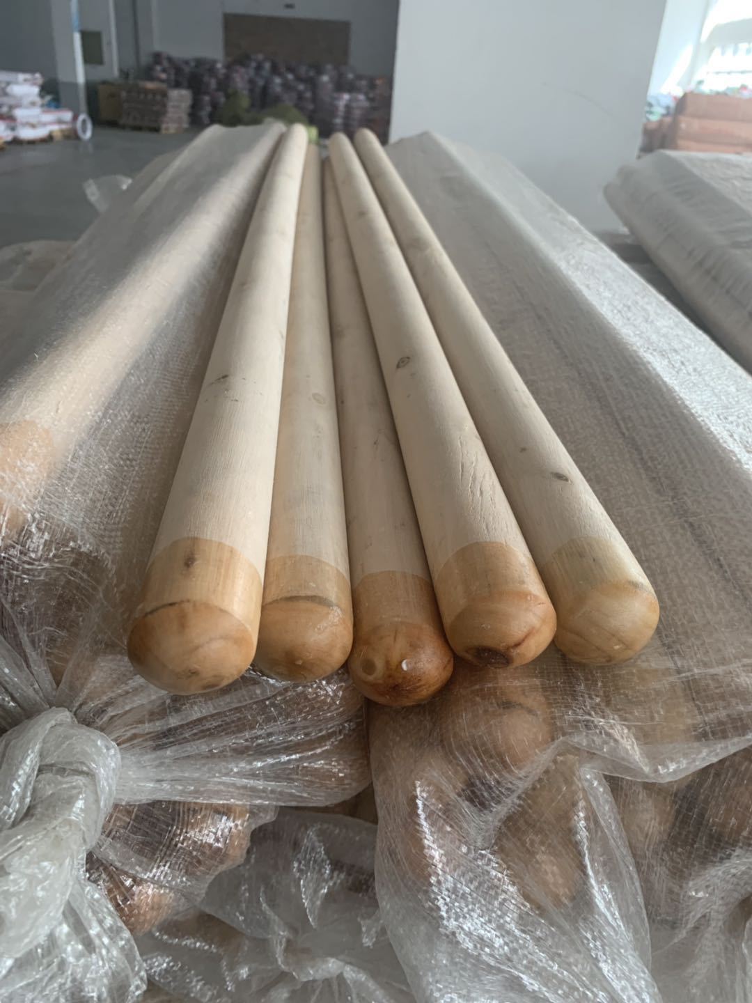 2米桉木锹把 钢锹柄铁锨把铁锹把洋锹柄农具柄锄头柄