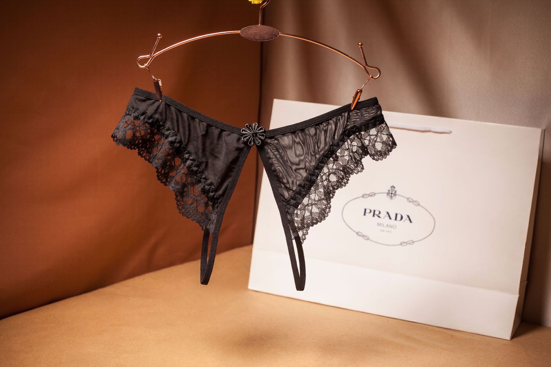 诱惑蕾丝丁字裤低腰性感火辣女士内裤开档开叉免脱情趣一件代发