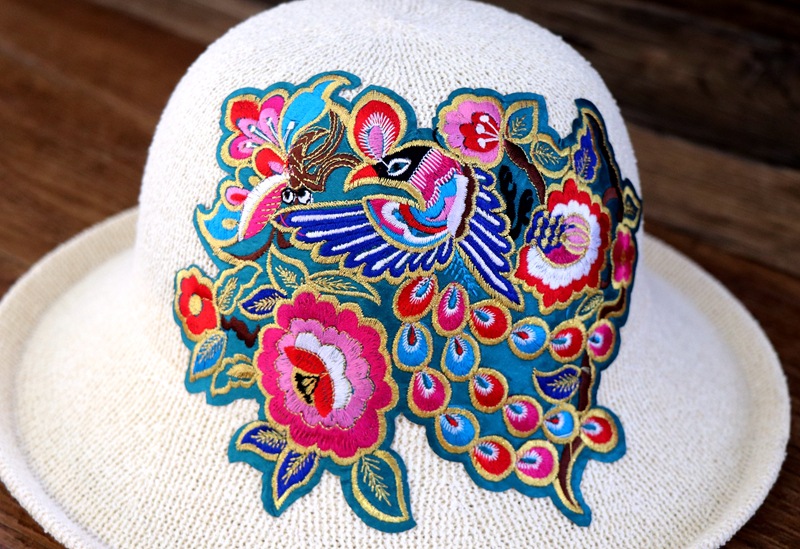 新款四季民族风刺绣花圆顶孔雀帽子遮阳帽百搭女士太阳防晒盆帽