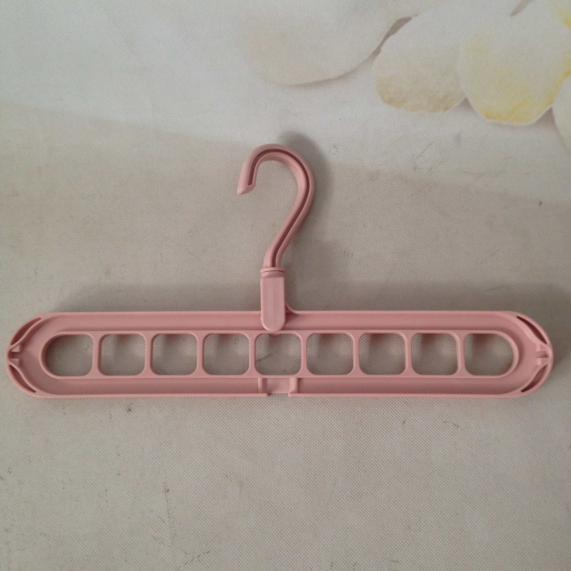 批发抖音同款九孔旋转魔法衣架多功能折叠魔术衣架阳台晾晒挂衣服