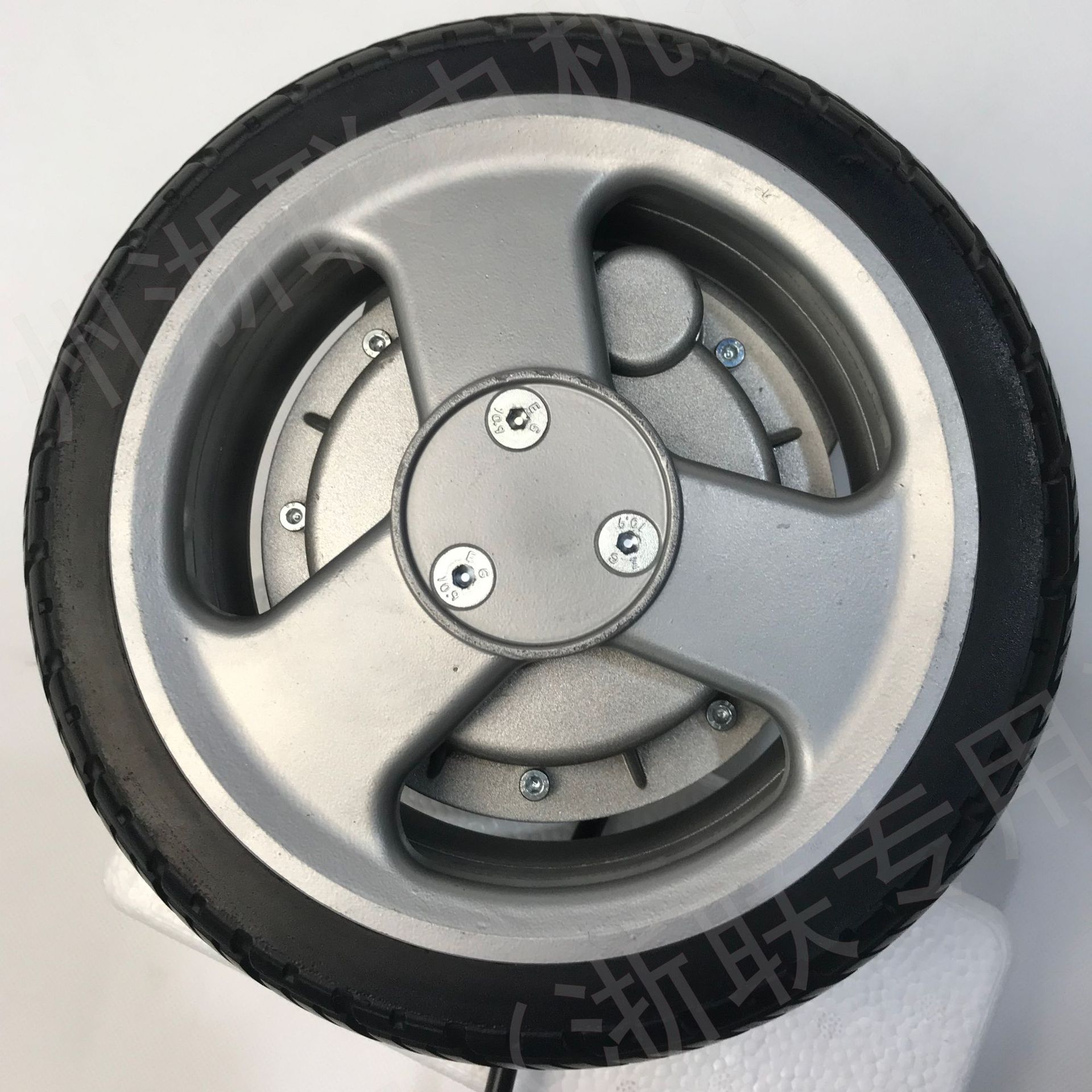 英洛华电动轮椅配件 残疾人车电机 轮椅车轮毂马达 linix 100zwn