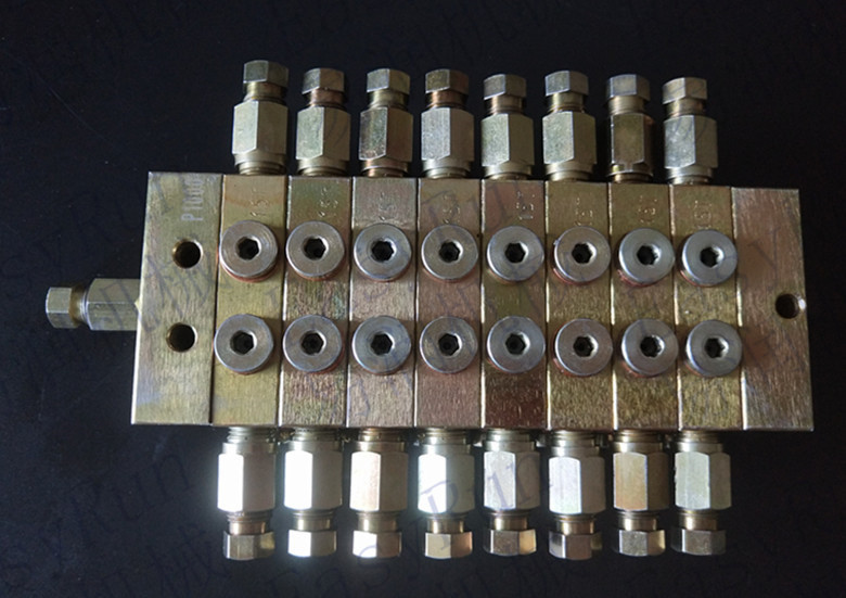 冲床分油器16点递进式黄油分配器搅拌站油脂分配器一进16出油孔位