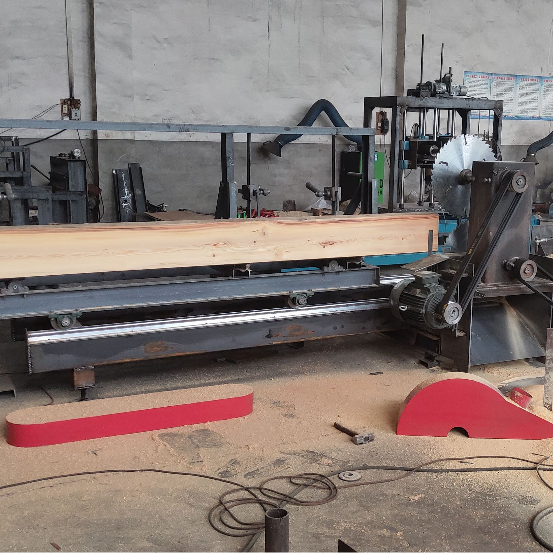 全自动电跑车圆盘锯 圆木推台锯 开料锯 锯板机 非标定制厂家直销