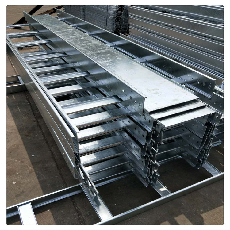 300*100防火垂直线槽 上垂直弯通 300*100热镀锌梯式水平电缆桥架