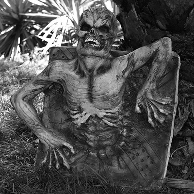 万圣节道具恶心古墓丧尸男僵尸带血恐怖干尸鬼屋密室场地布置装饰