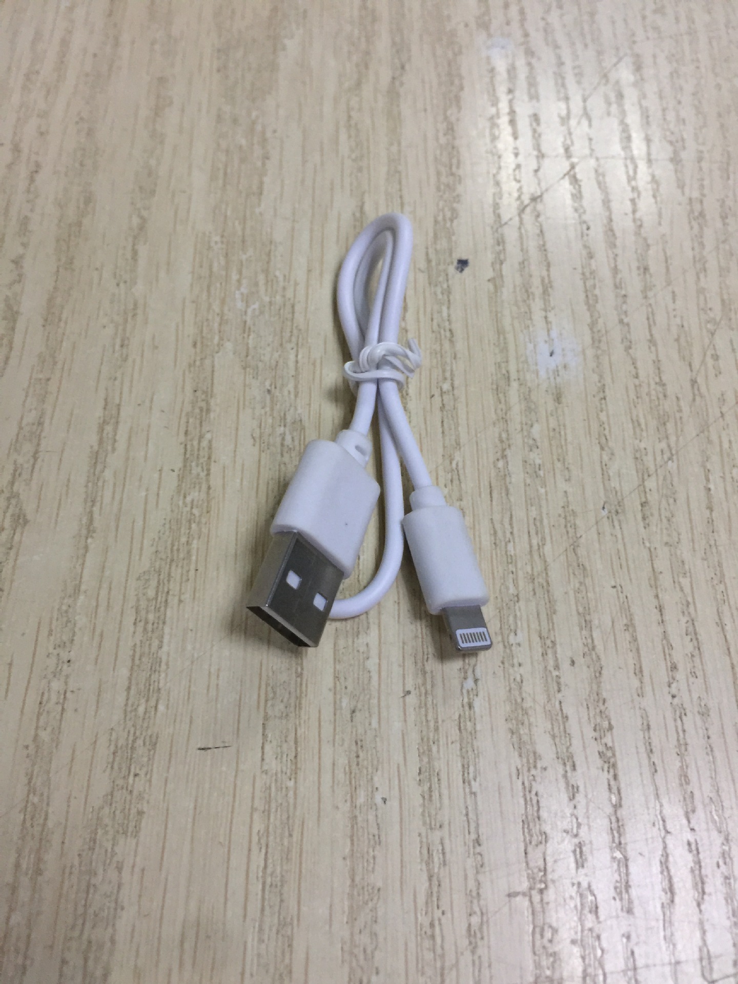 厂家直销i7系列v8数据线 i7s蓝牙耳机充电线 i9s耳机数据线25公分