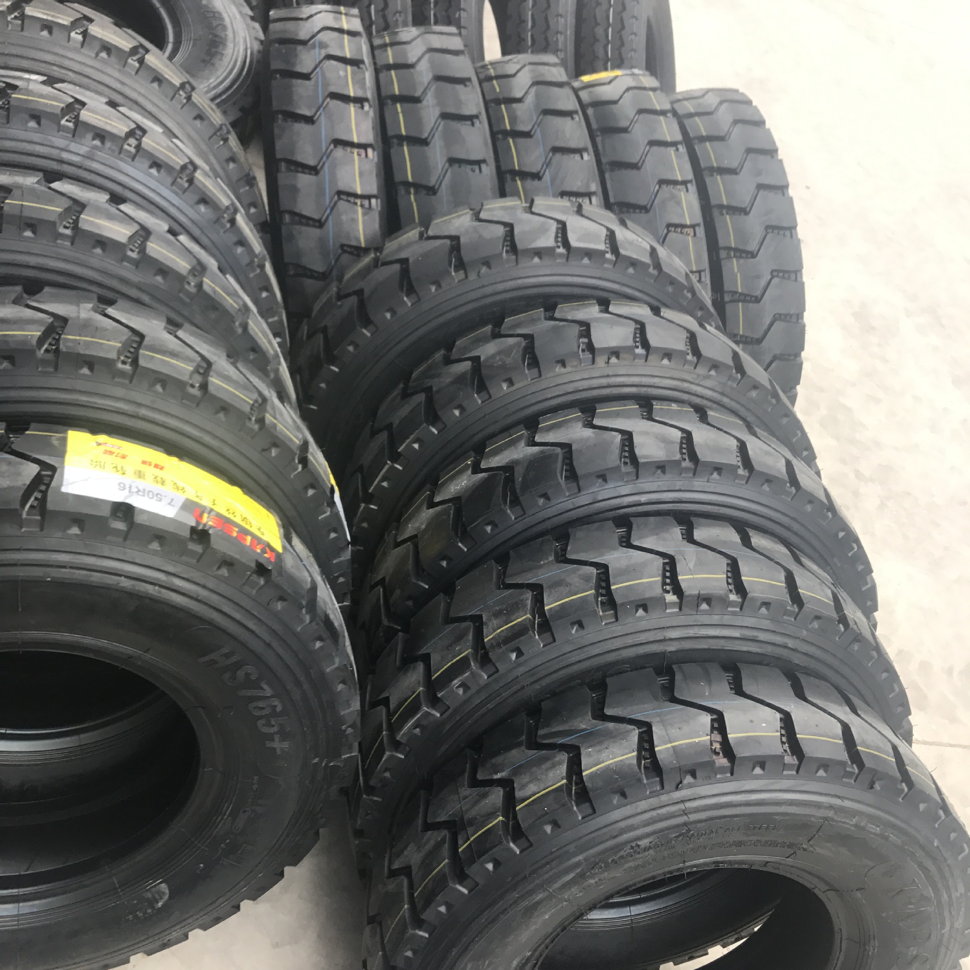 矿山轮胎 750r16 全钢子午线轮胎7.50r16小货车大块花纹-阿里巴巴