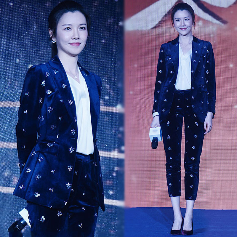 明星同款蓝色丝绒西装套装女韩版气质春秋时尚立体刺绣西服两件套