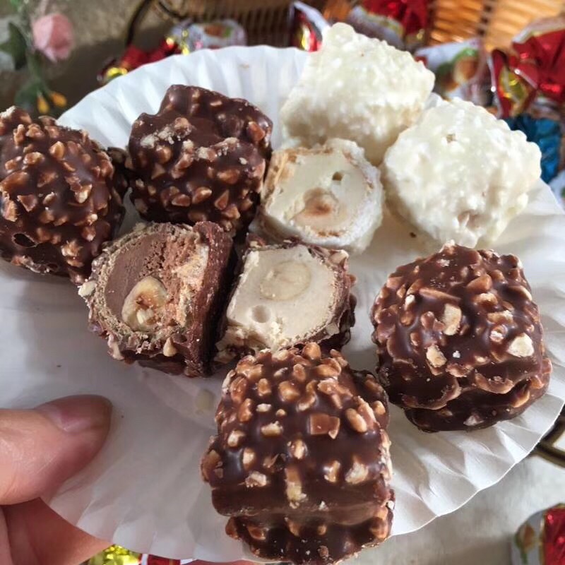 俄罗斯进口原装进口奶罐榛子糖大榛子夹心的巧克力喜糖果斯拉夫糖