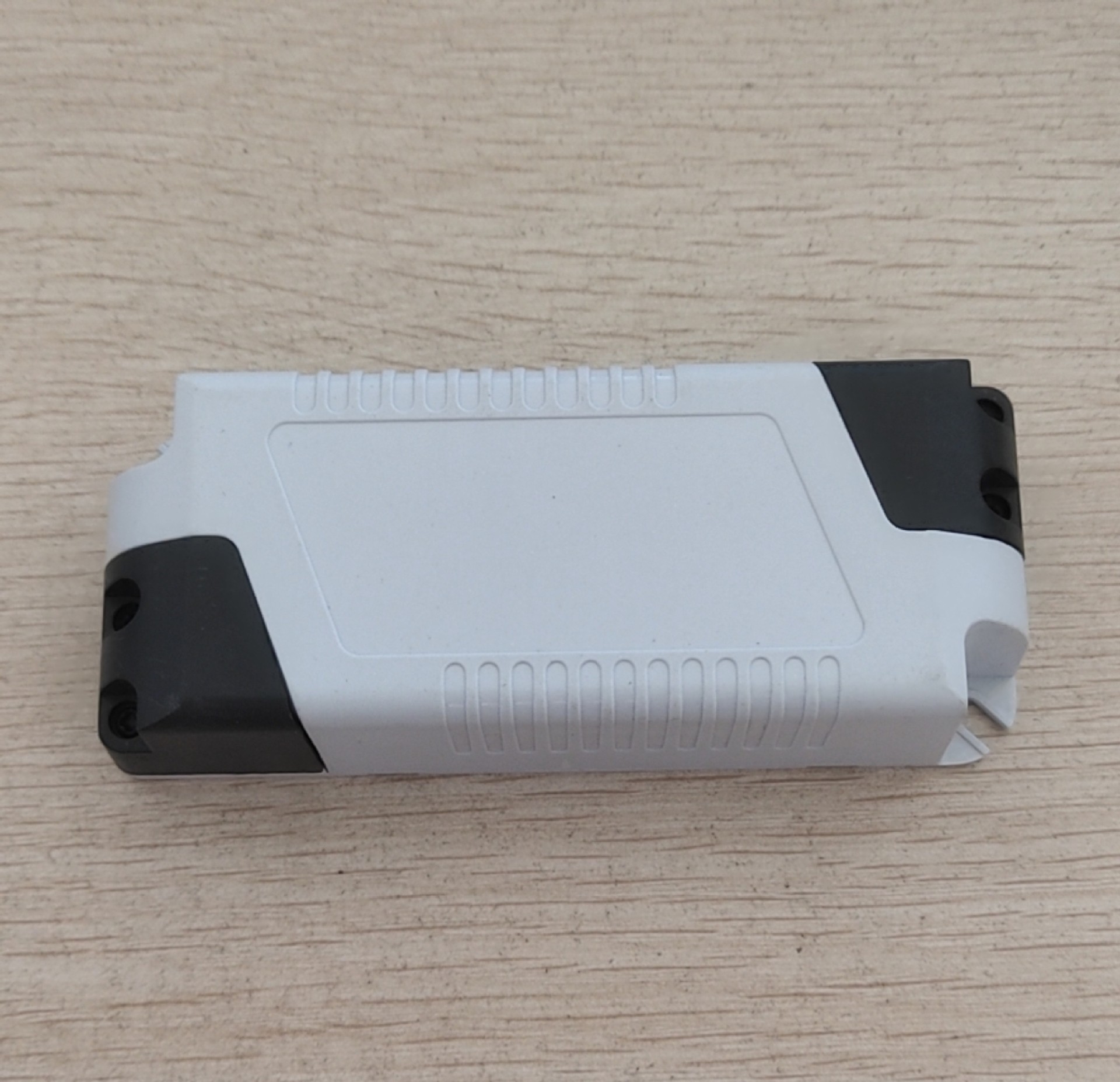 批发生产 led塑料方形驱动电源盒外壳 新款led电源塑胶外壳