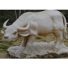 园林河北石雕水牛制作公司 济宁石材加工奋进牛雕塑图片及价格