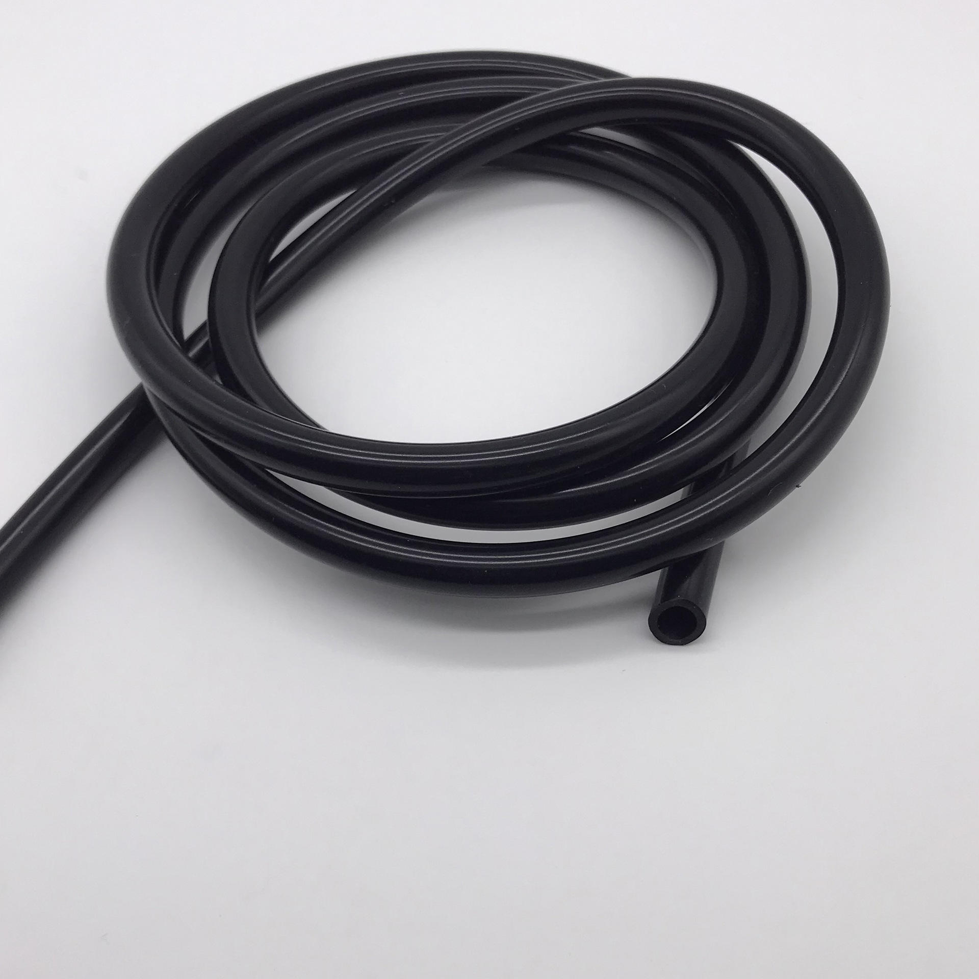 定制批发耐高温软管多规格黑色软管3*4*5*6*7*8*9*12mm汽车硅胶管