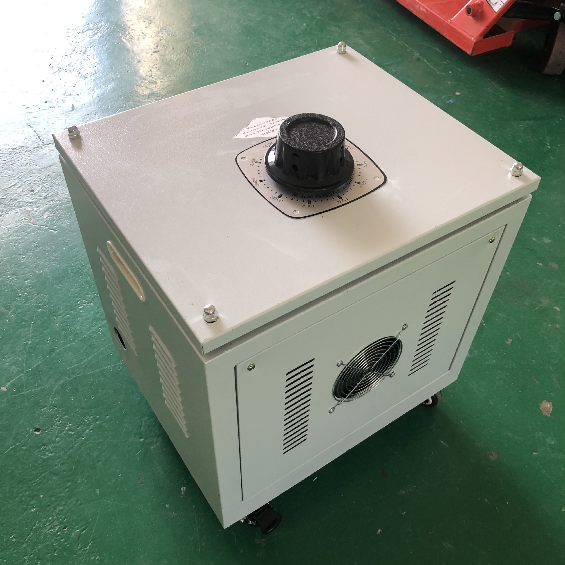 直销单相隔离调压器5kva 5kw电子设备老化用0-300v可调隔离调压器