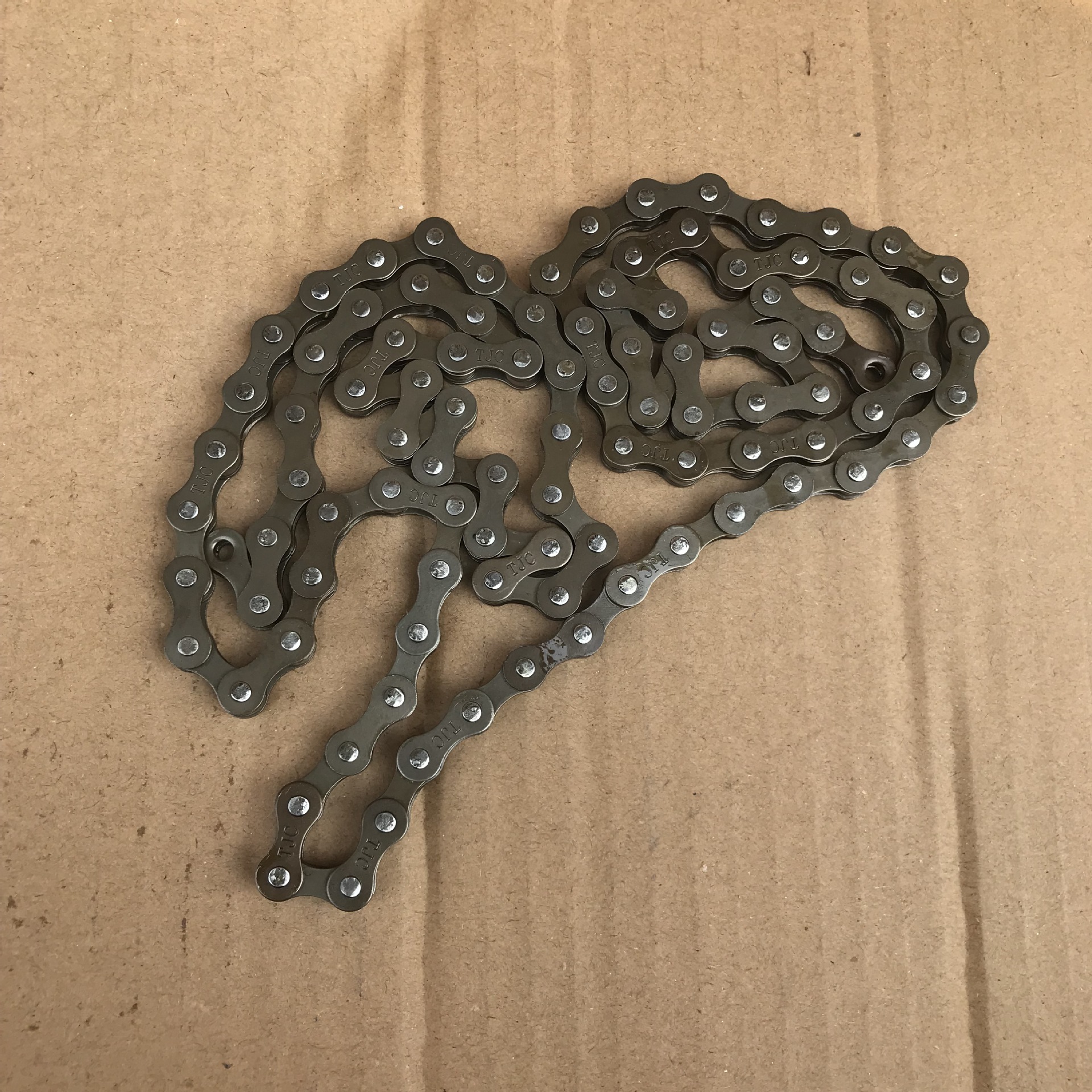 批发自行车链条 24 26 20轻便车小链条 98节钢链条自行车链子