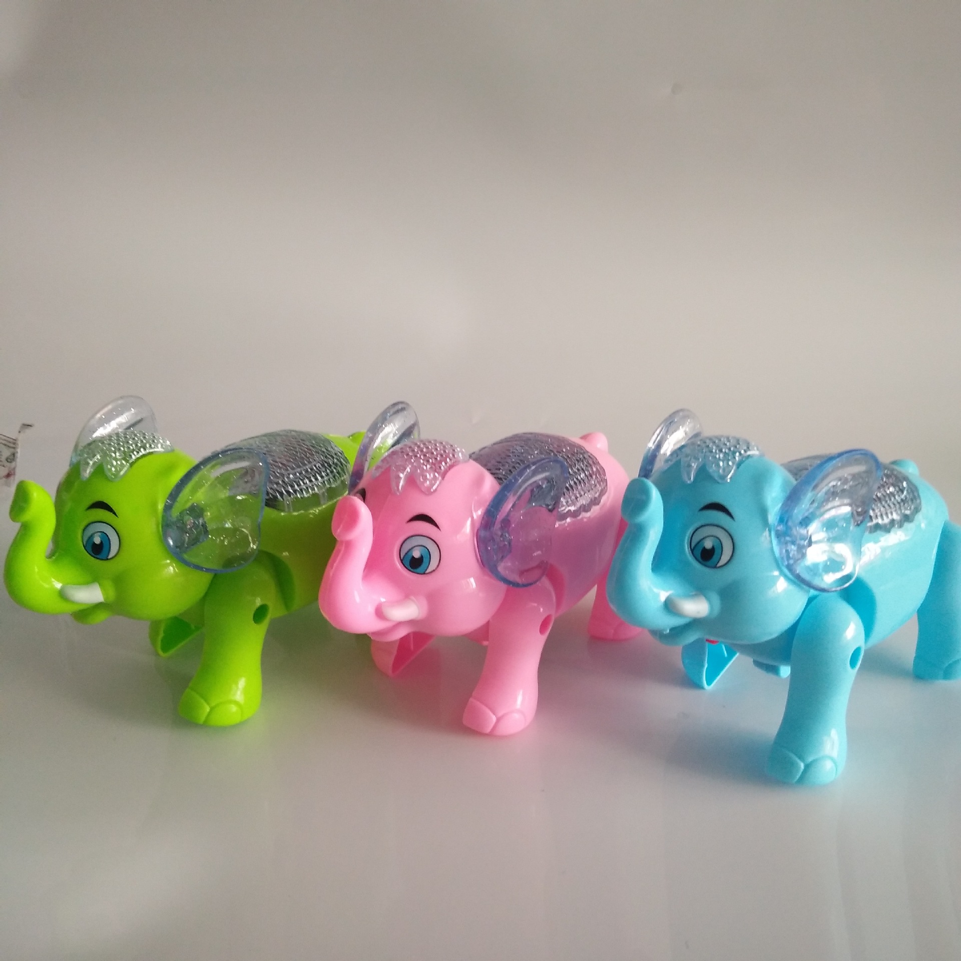 抖音快手网红产品6632a牵绳大象 地摊热卖发光电动玩具走路大象