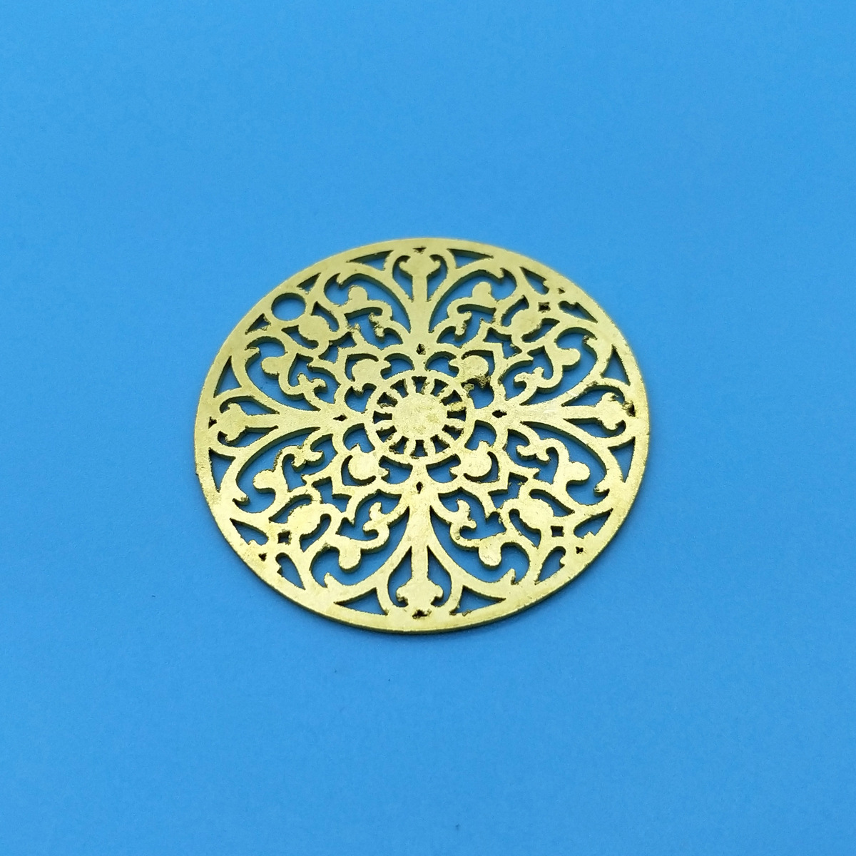 东莞激光雕刻加工,激光切割镂空加工,五金饰品激光切割雕刻