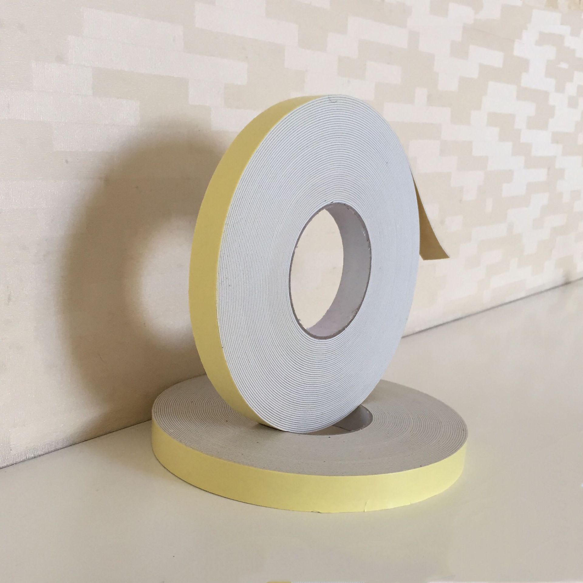 批发1mm厚黄白eva泡沫双面胶强粘力海绵墙体广告家用挂钩泡棉胶带