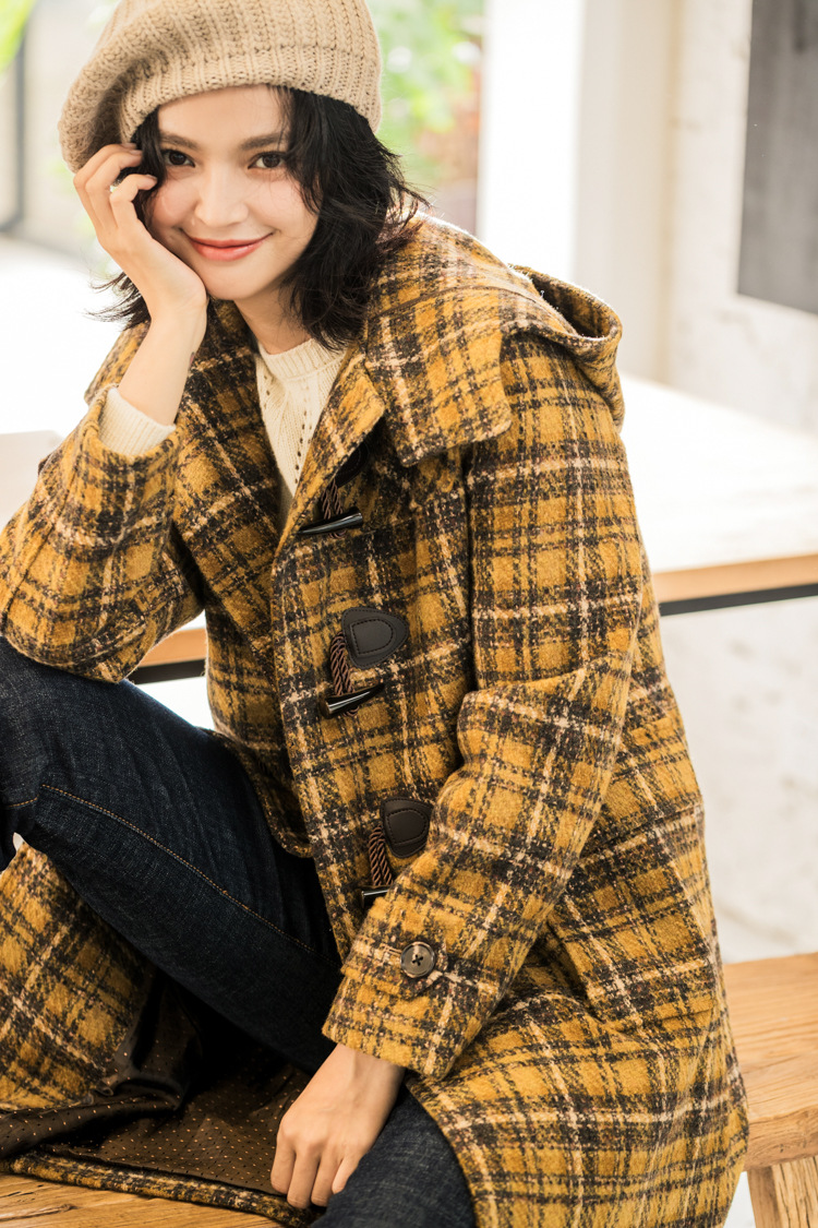 19秋冬日式学院百搭格子羊毛大衣牛角扣连帽中长款毛呢外套女7366