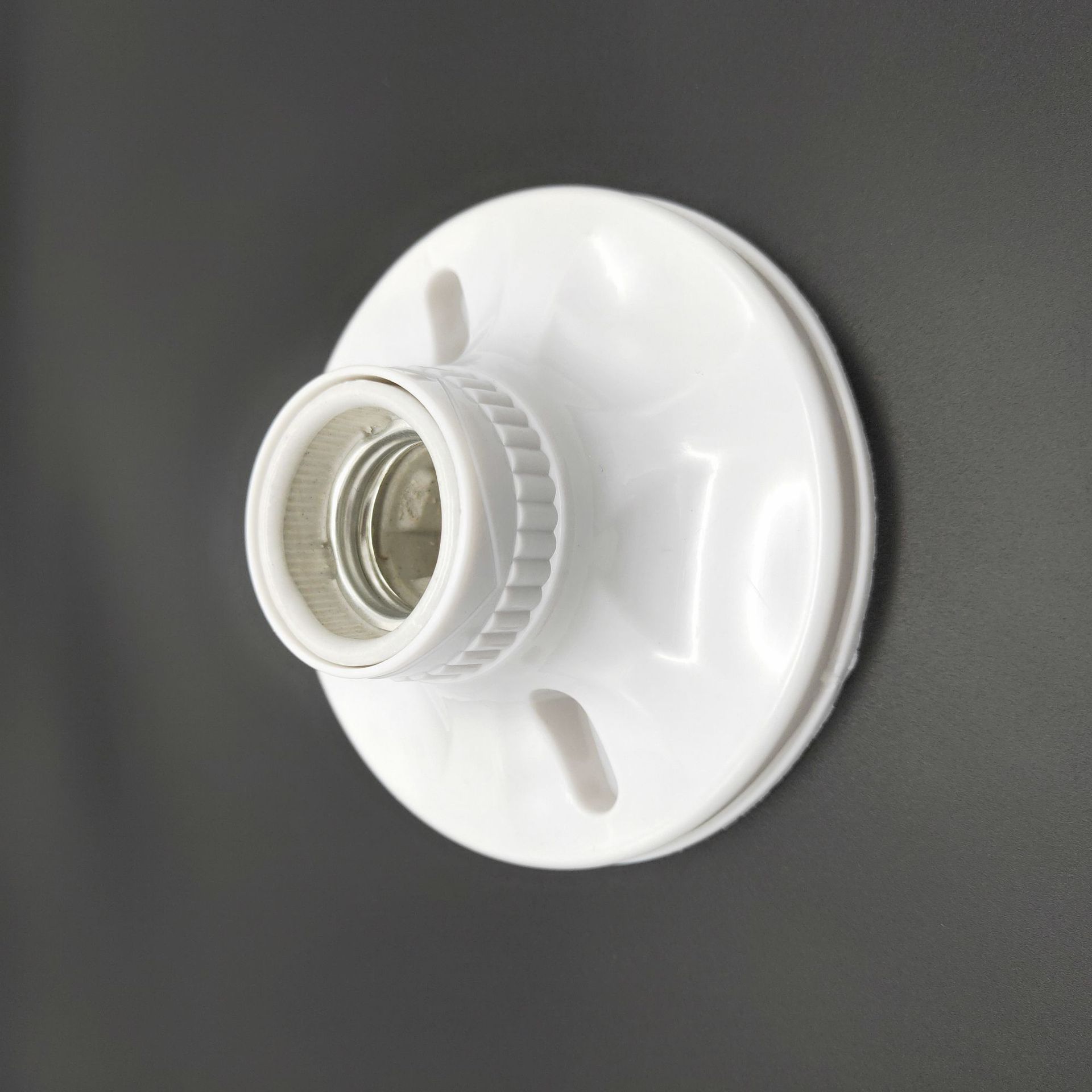 批发e27圆形陶瓷平灯座 平装式螺口灯座 耐高温瓷口灯口灯头