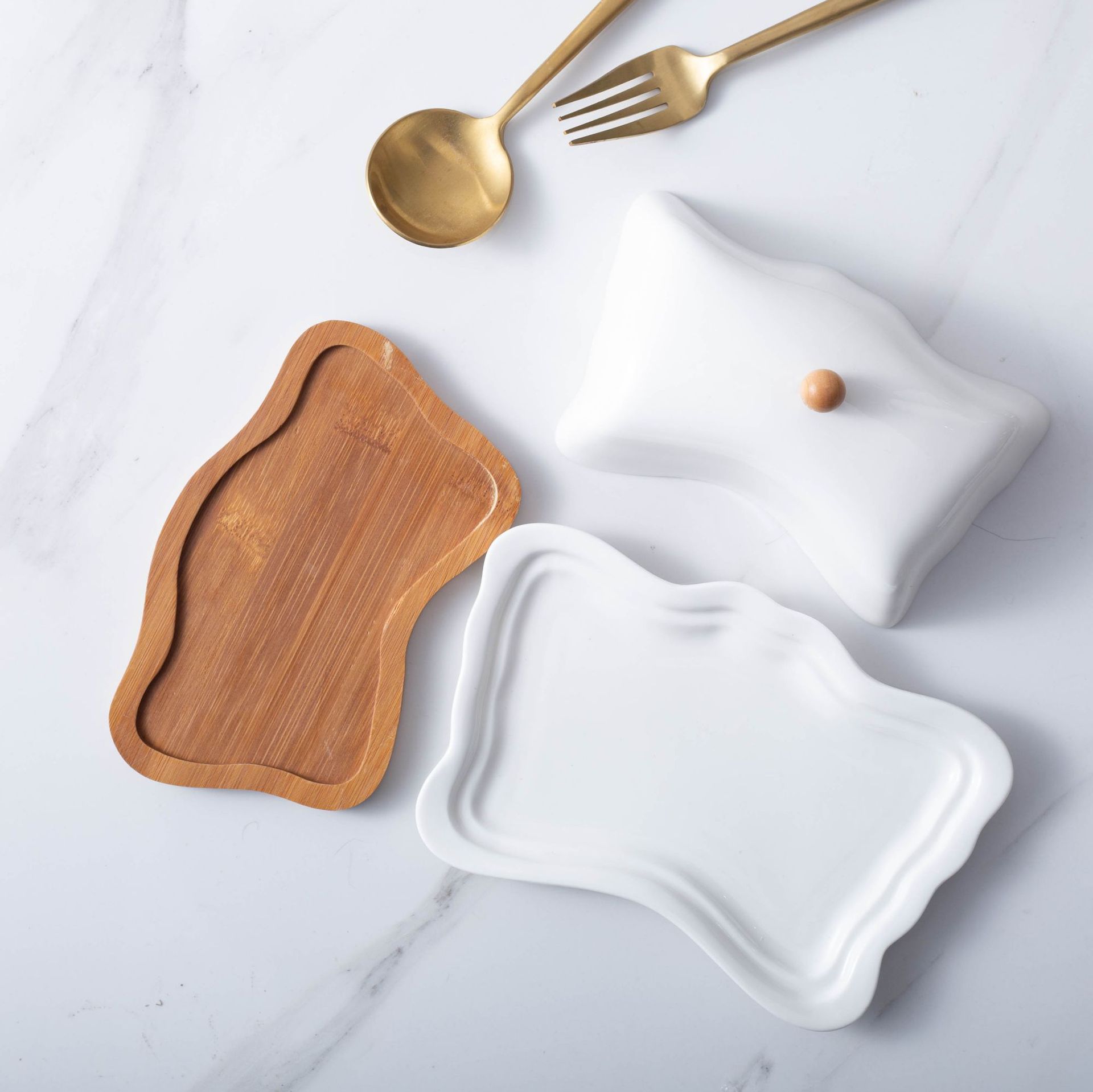 跨境 蝴蝶造型黄油碟纯色浮雕带盖点心碟大容量牛油碟可加印logo