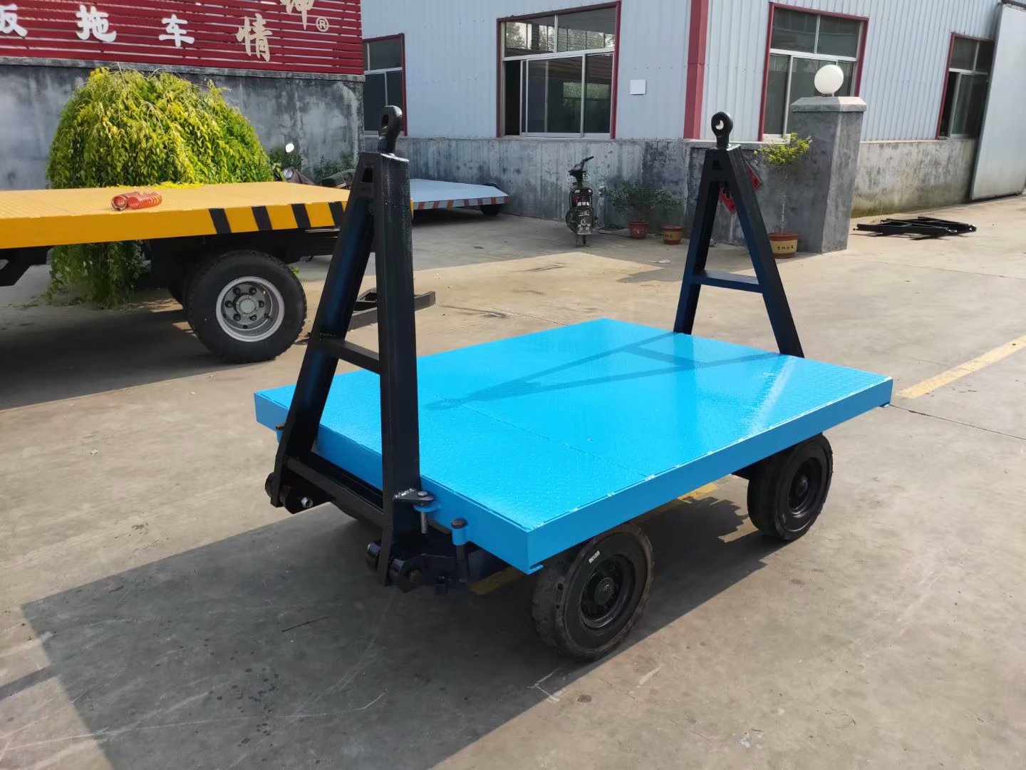 89吨平板拖车 双向牵引 厂家供应