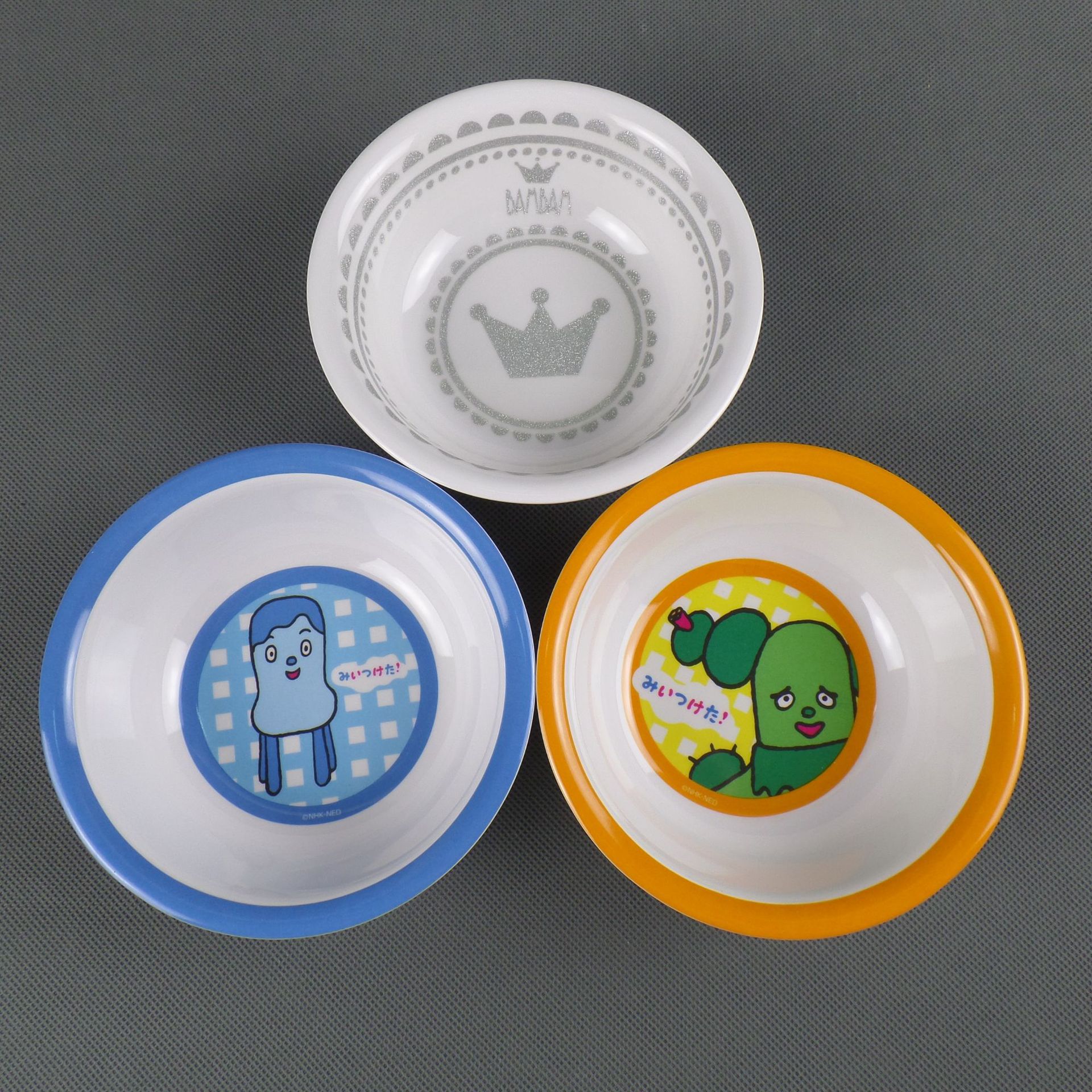 生产厂家直供a5密胺美耐皿仿瓷碗底带吸盘金葱金色儿童碗