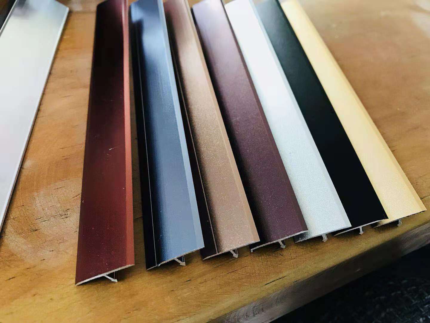 钛金t型条装饰线条镶嵌条铝合金黑色墙板家具嵌缝条金属装饰条