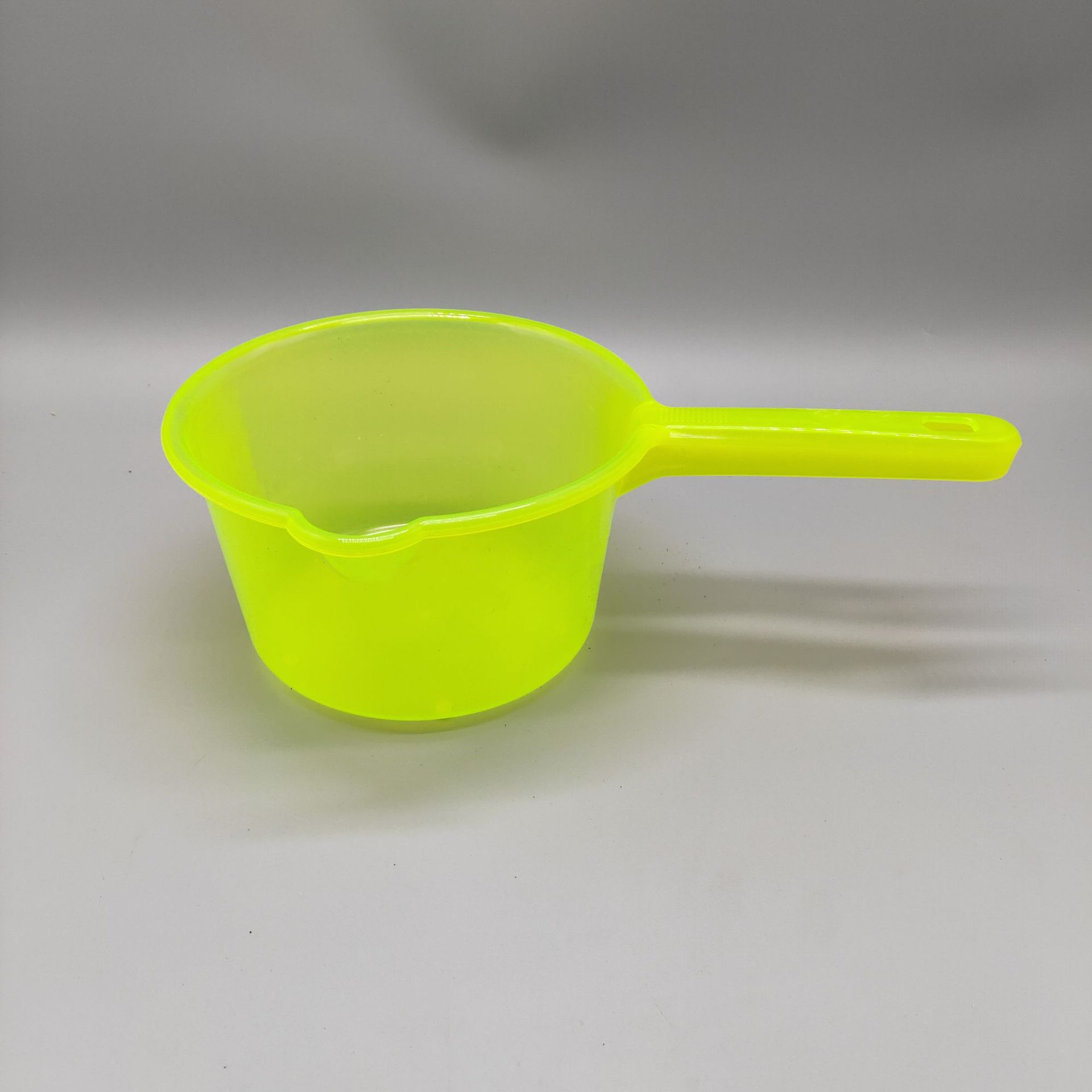 厂家供应会销浇花水舀家用塑料透明大水瓢做饭添水水舀水勺水瓢