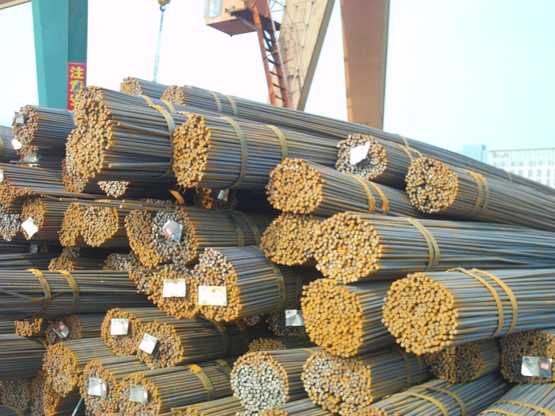 【特价热销】Φ28 螺纹钢 肋钢 钢筋hrb335 400量大优惠