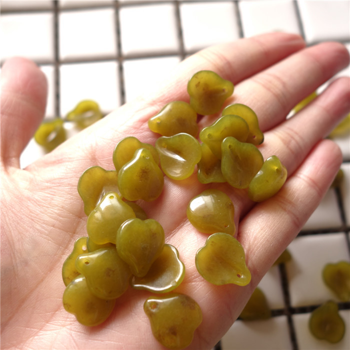 特价 天然橄榄玉水仙花瓣手链吊坠耳环手工diy发簪配件12x14