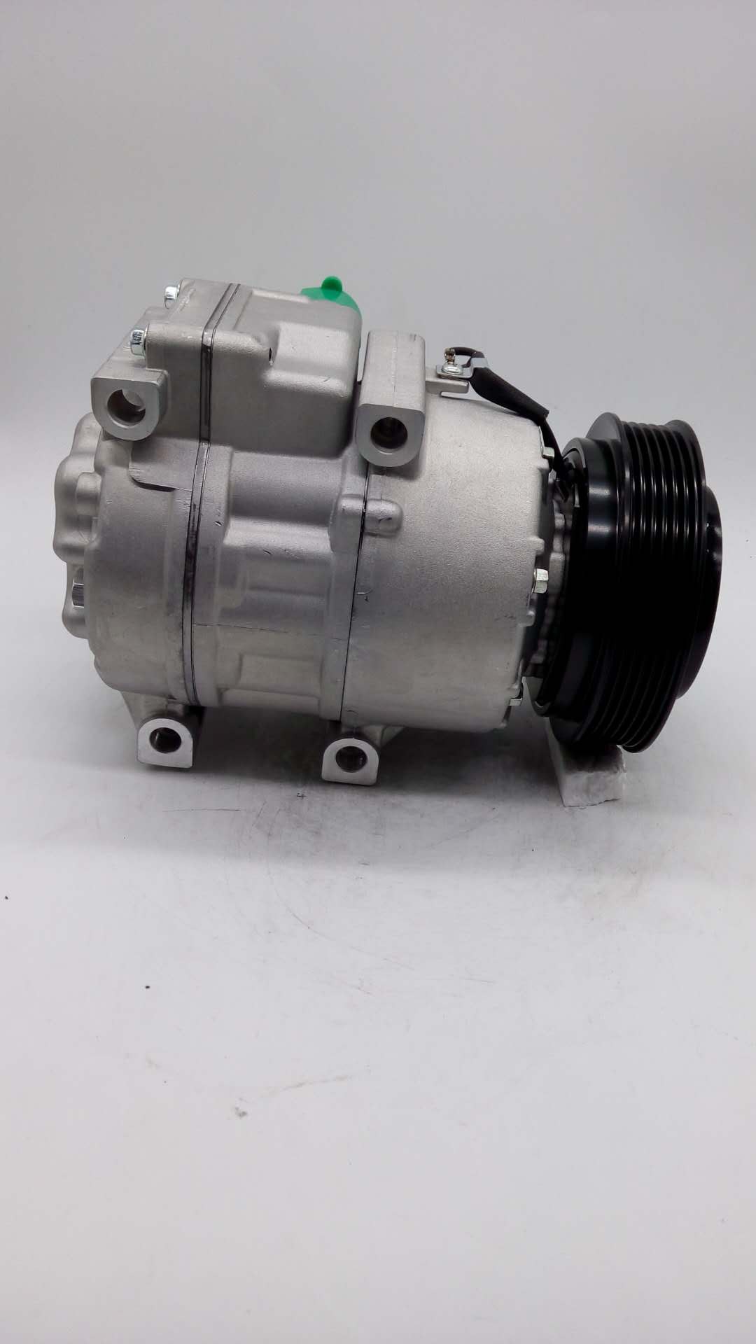 厂家直销 全新适用于现代御翔压缩机空调泵冷气泵汽车空调配件